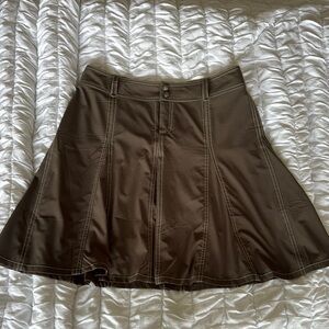 Athleta Skirt Skort Womens 8 Gray Stretch Tennis Golf Back Pocket Brown Flared
